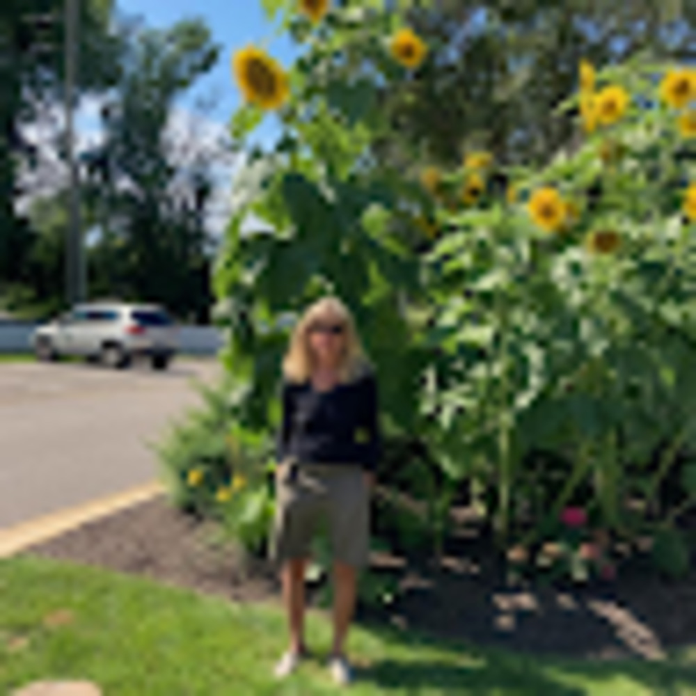 Meet your Posher, Julie
